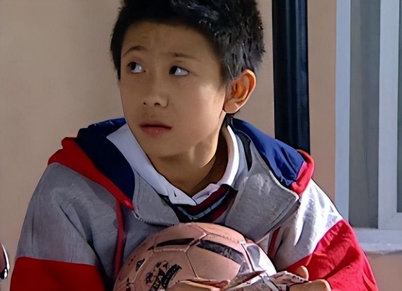 张一山李沁恋情曝光_张一山黑料缠身事件_国内明星黑料,