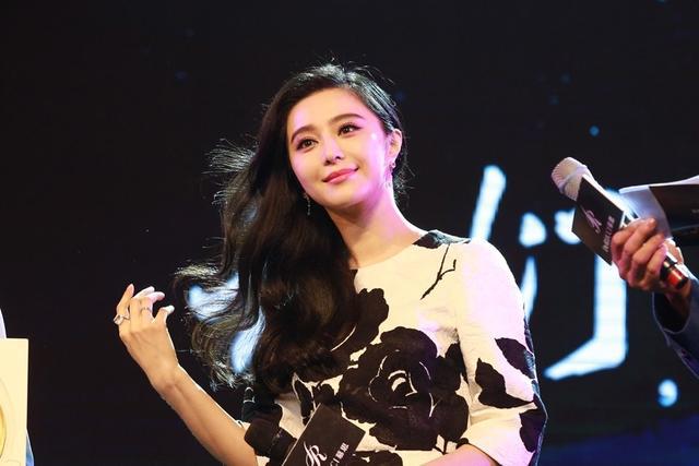 女星下半身惨不忍睹：郑爽牙签腿 范冰冰腿粗屁股大