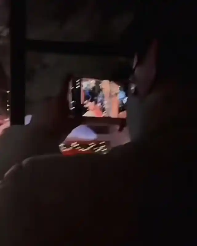 内娱假顶流情侣探班撕开炒CP剧本_娱乐圈中假情侣_私人情感商业KPI转化
