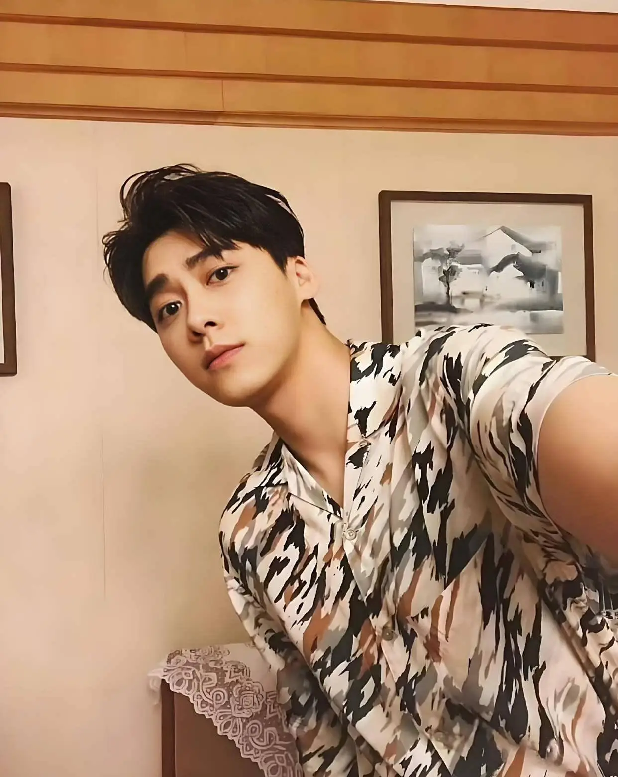 内娱人设崩塌 男星真实面目 反差巨大_许凯演技差吗 李易峰私生活曝光 陈翔卖惨人设被揭穿_娱乐圈最干净的演员