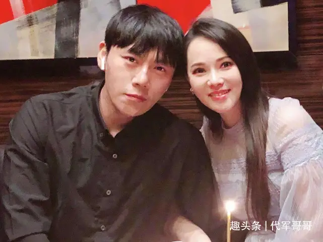 马丽许文赫夫妻幸福_娱乐圈老妻少夫明星盘点_娱乐圈老模范夫妻
