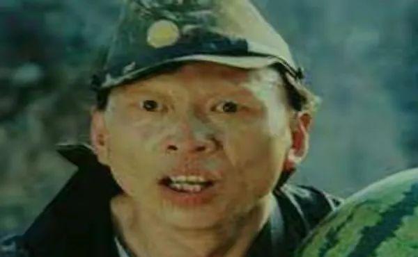 娱乐圈最丑男_美女野兽组合 娱乐圈丑男美女恋爱故事 娱乐圈颜值与才华反差情侣