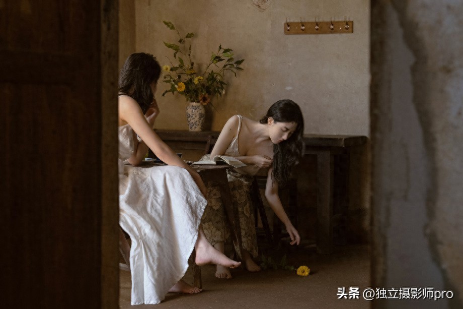 双人闺蜜写真_100种姿势摆拍双人_温馨氛围感人像摄影