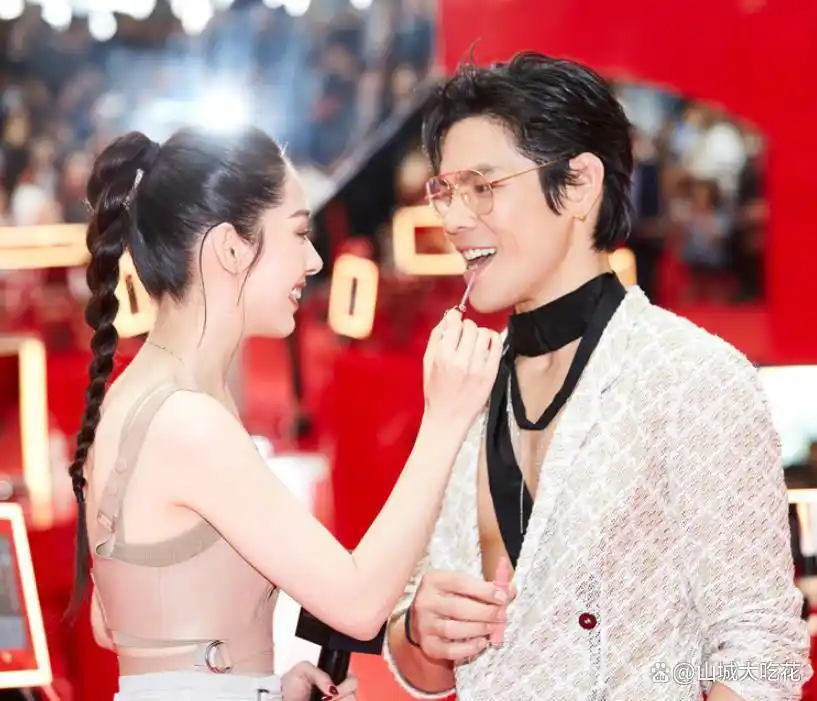 向太撮合向佐郭碧婷内幕_向佐郭碧婷感情真相_娱乐圈谁在追郭碧婷