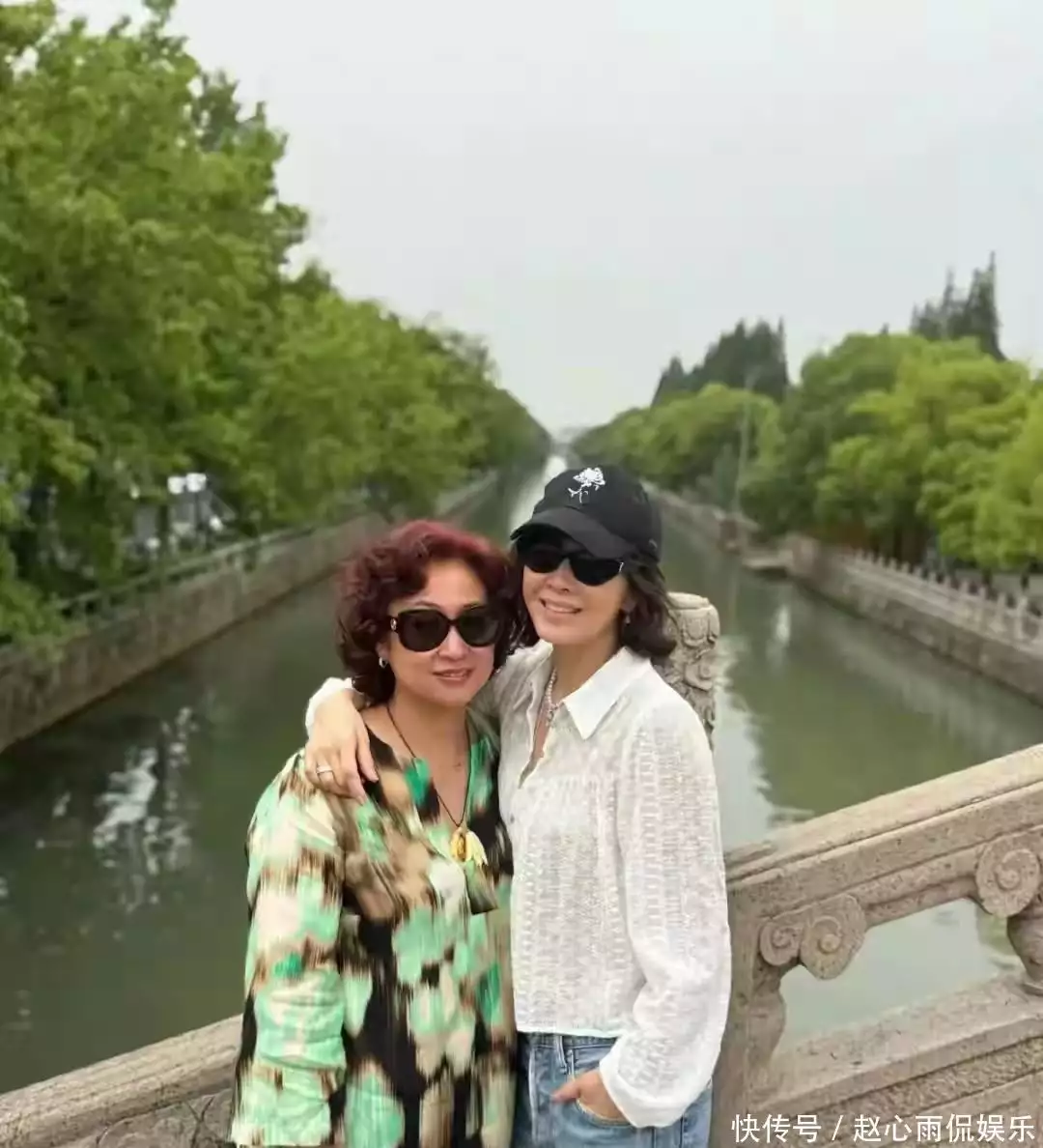 章泽天 娱乐圈_章泽天刘嘉玲播客录制_刘嘉玲章泽天访谈