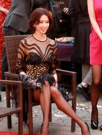 走光女明星 中国_杨幂打底裤防走光_女明星防走光方法