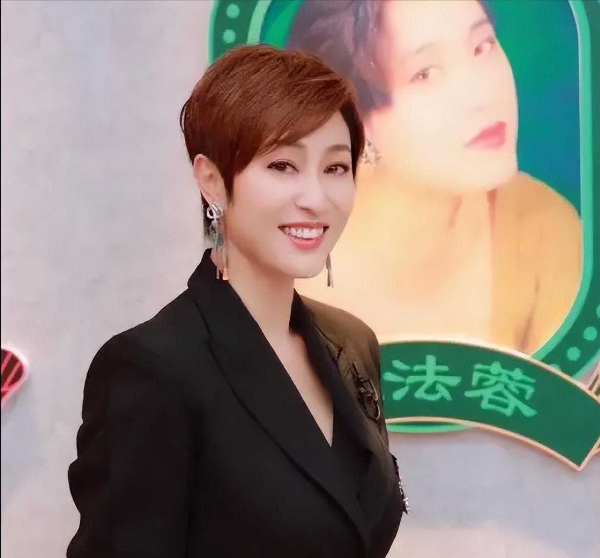 明星最老的女明星_50岁女明星保养_51岁女明星气质