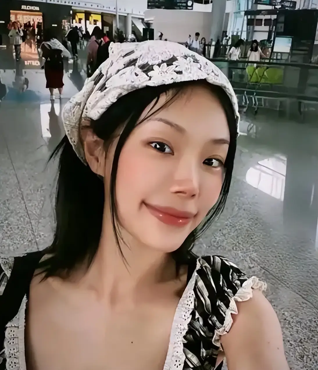 万妮达感情生活争议_女明星 黑人男友_万妮达与黑人男友同居